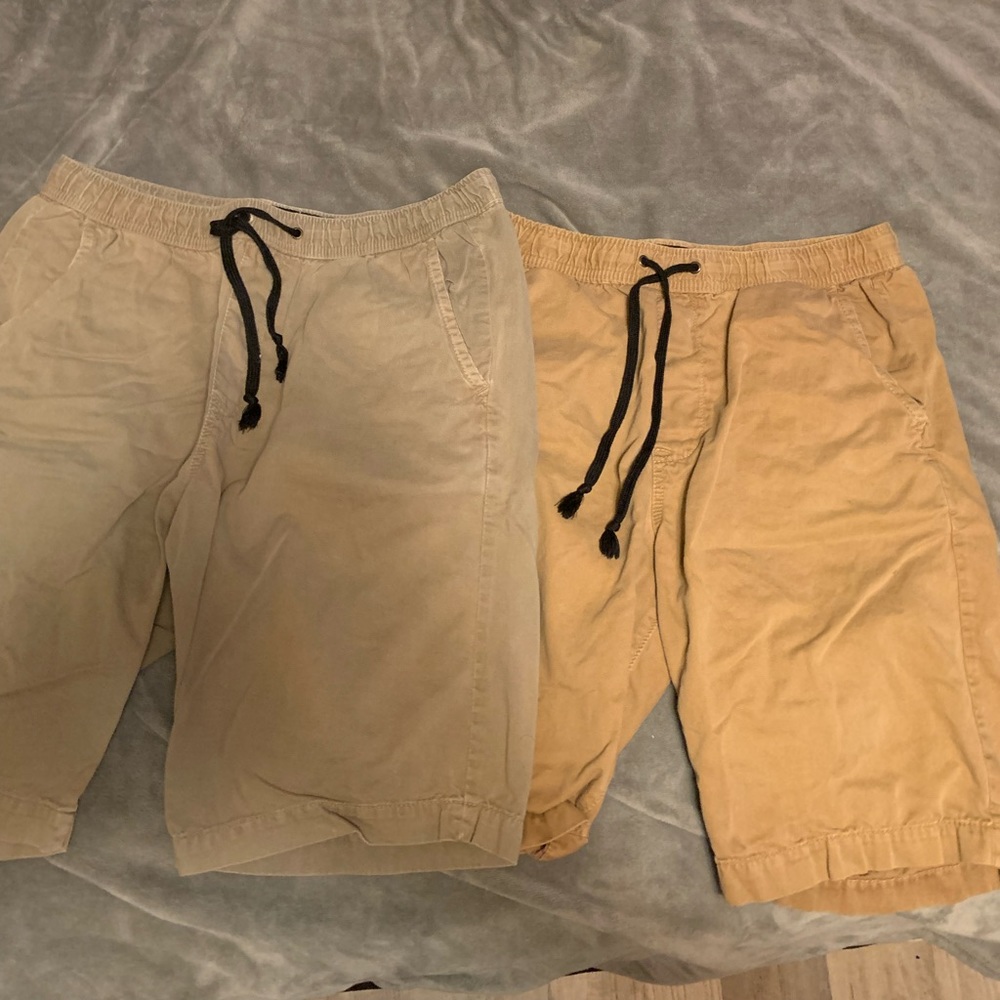 American Eagle Jogger Khaki Shorts - Men’s Medium (2 for 1)